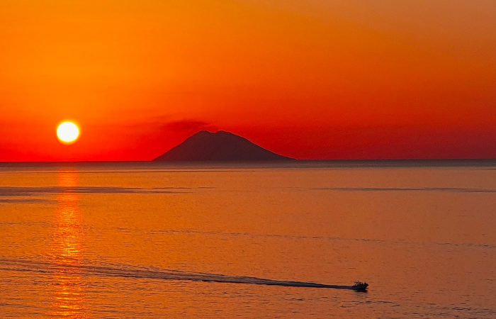 immagine per 10 Trekking tra i vulcani di Sicilia e le Isole Eolie